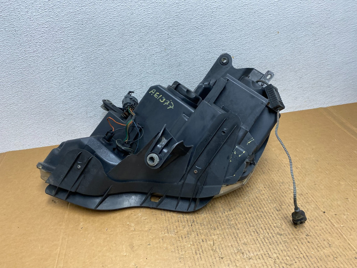 2007-2012 Gmc Acadia Halogen Headlight Right Passenger Side AE1377 DW9
