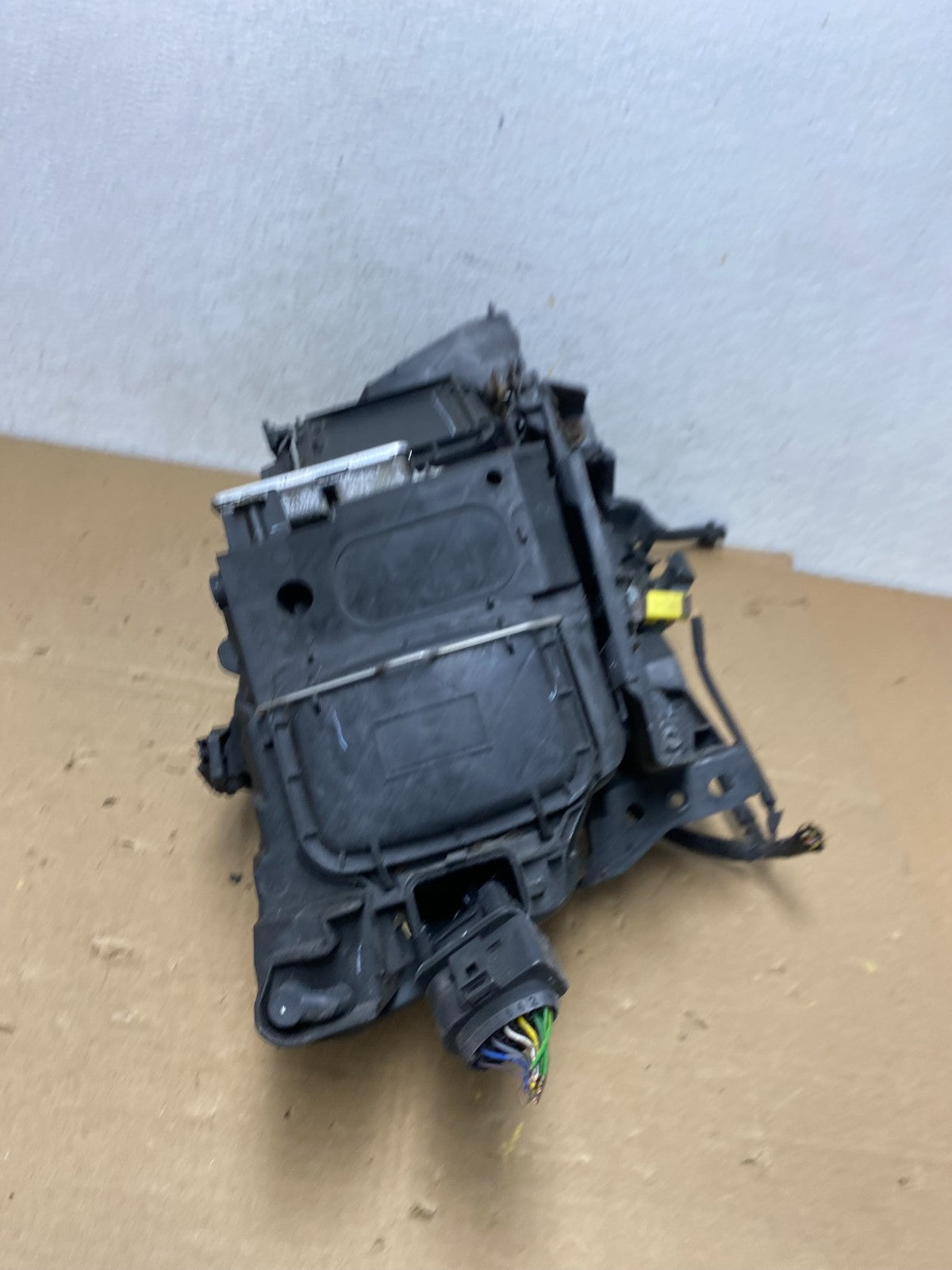 2009-2012 Audi Q5 Left Driver LH Side Xenon HID Headlight AD4059 DW7