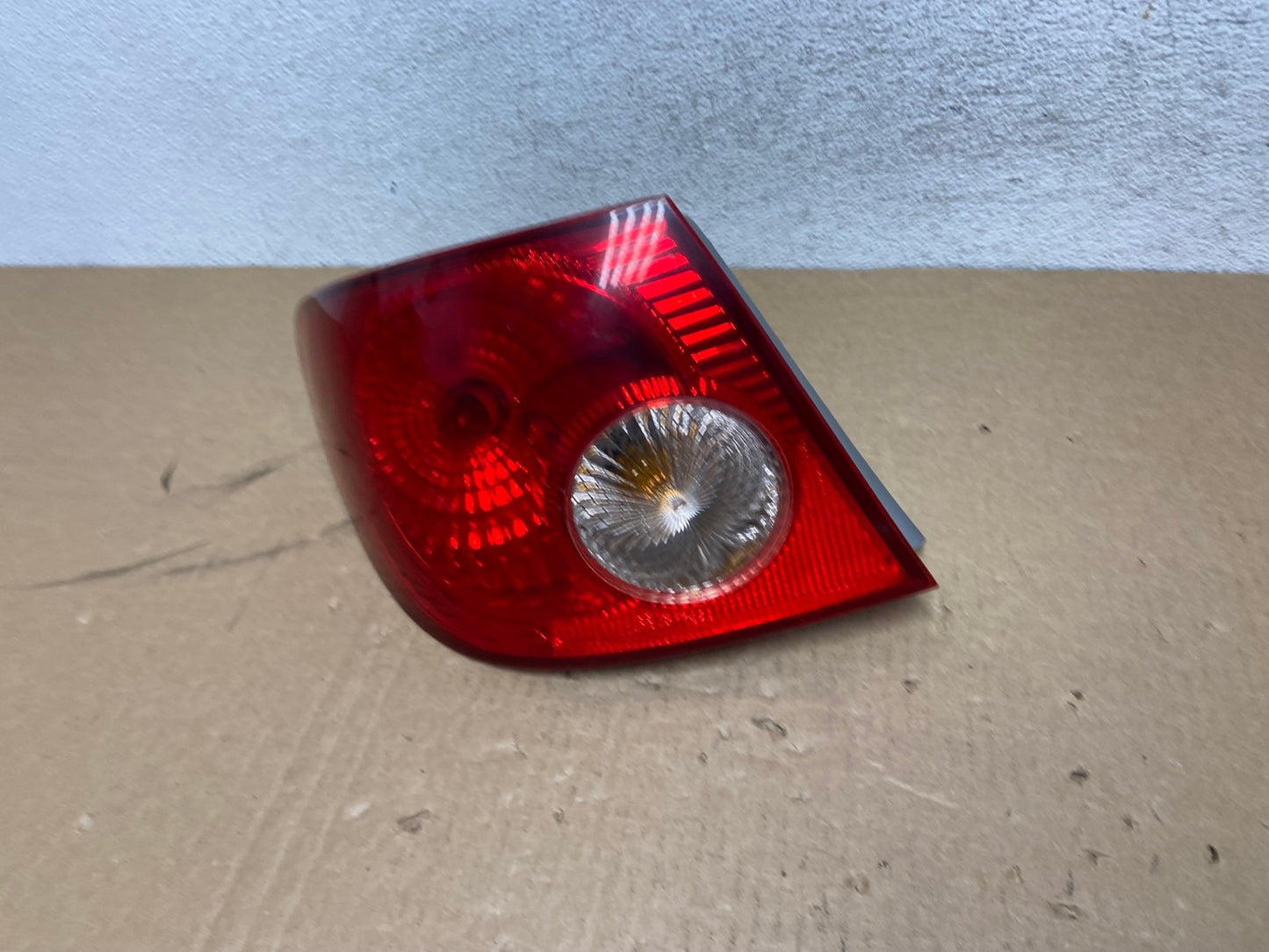 2005 to 2008 Toyota Corolla Left Driver Lh Side Tail Light AF9975 LK1