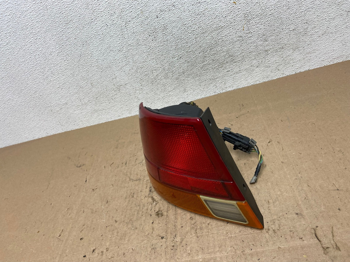 1997-1999 Saturn SL SL1 Sedan Left Driver Lh Side Tail Light AE6612 LK1