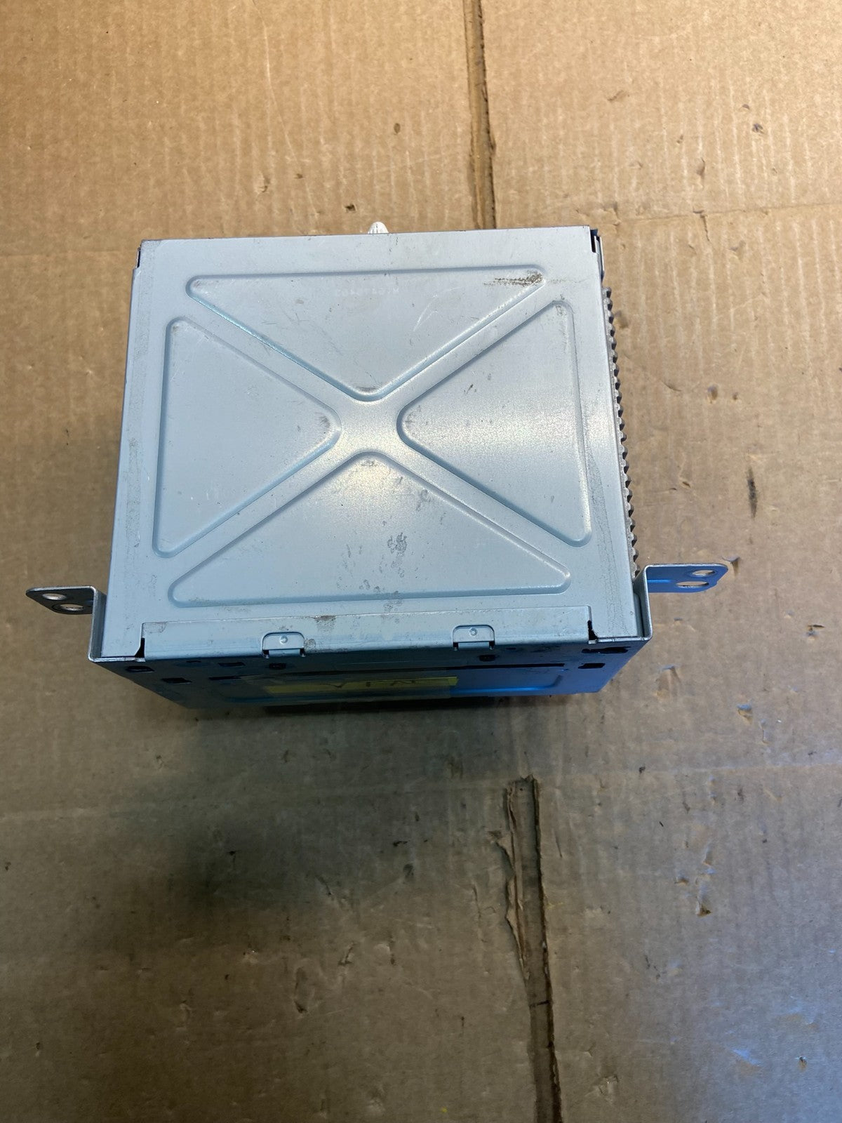 2011 to 2012 Chevrolet Equinox Cruze Radio Cd Receiver 22870782 Y7456 DG4
