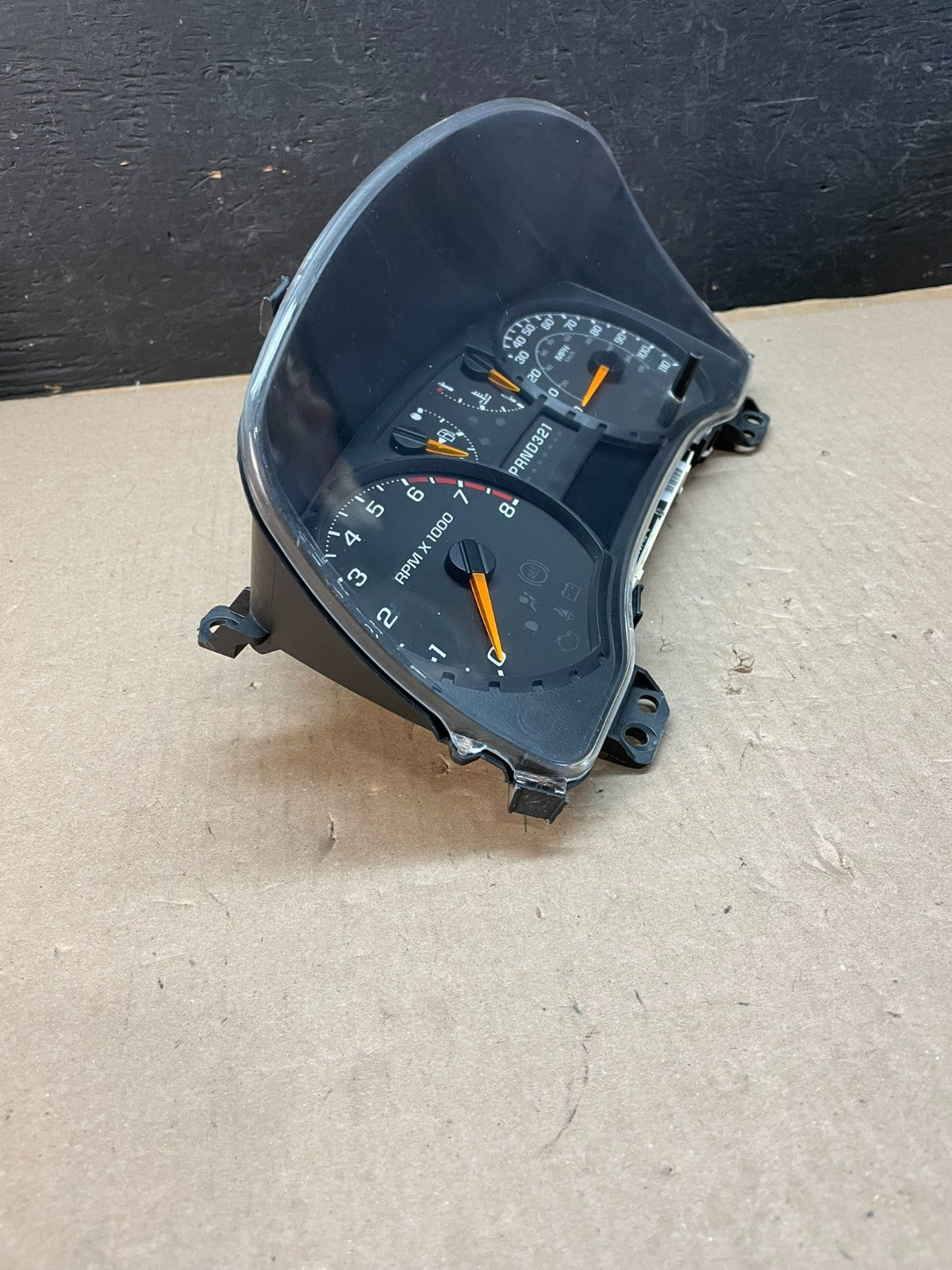 2004 to 2012 Chevrolet Colorado Instrument Cluster Speedometer AE3311 DG2