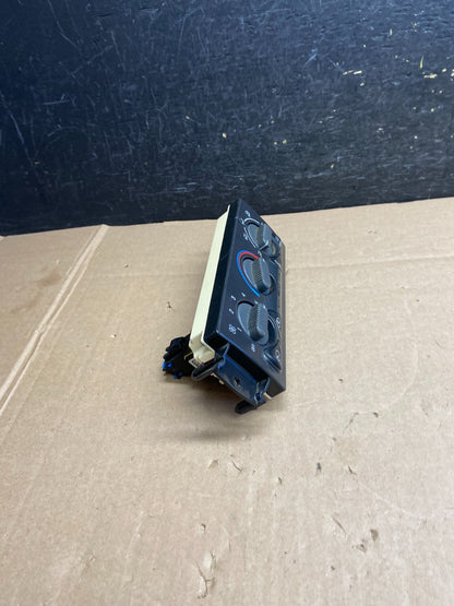 1999 to 2002 Chevrolet Silverado HVAC Heater Climate Control Module AI6279 DW1