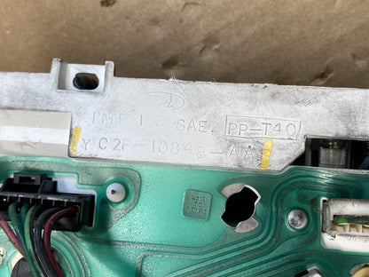 2001 - 2002 Ford Econoline E250 E350 Van Speedometer Instrument Cluster ab2182DG6