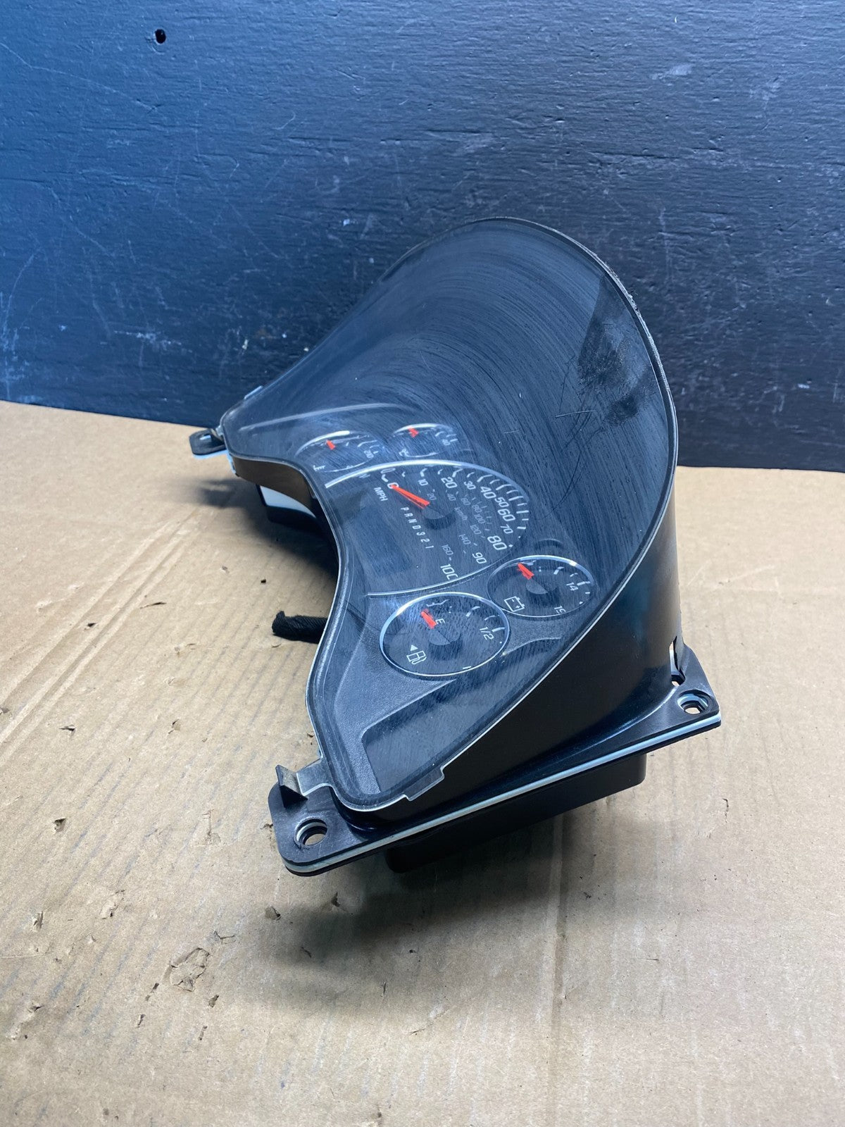 2010 - 2012 Chevrolet Express 2500 3500 Speedometer Cluster Gauge ad1700 DG2