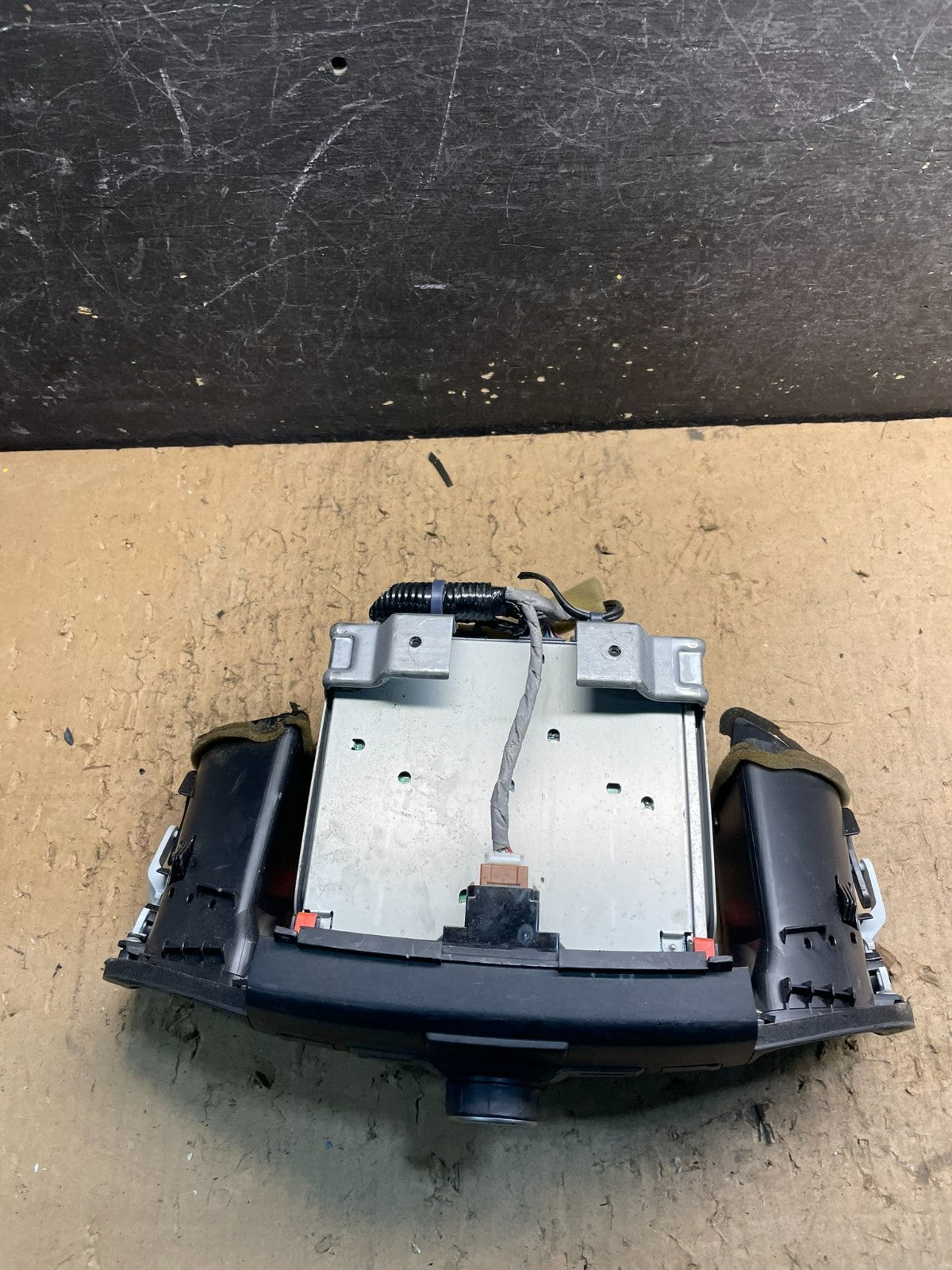 2011 to 2014 Acura TSX AM/FM CD Player Radio Audio System Air Vent OEM w6975 DG5