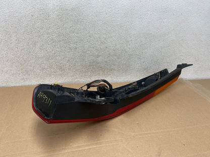 2002 - 2004 Honda Crv Cr-v Right Passenger Rh Side Tail Light AH9311 LK5