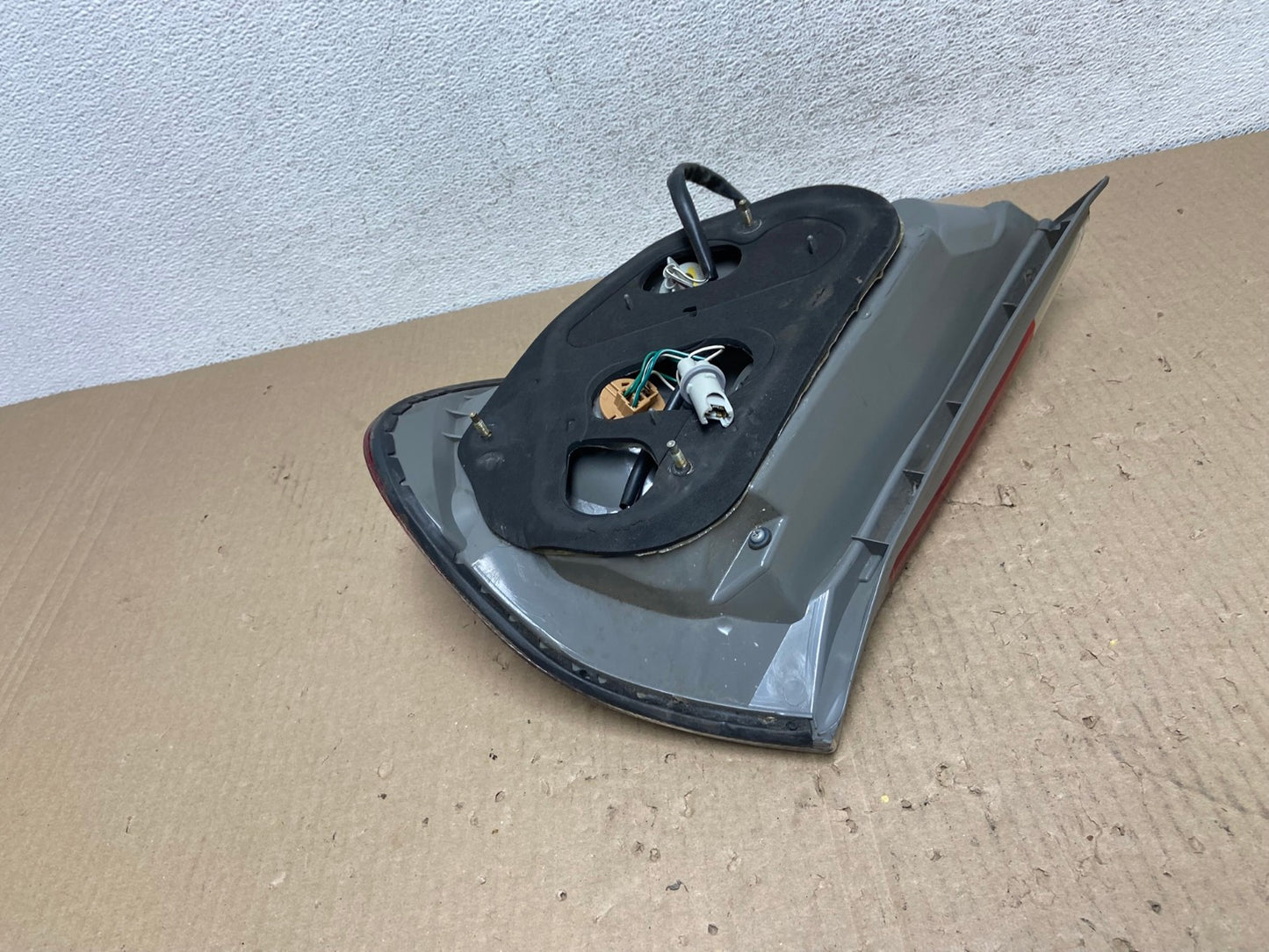 2005 to 2006 Toyota Camry Tail Light Left Driver Lh Side AE9742 LK5