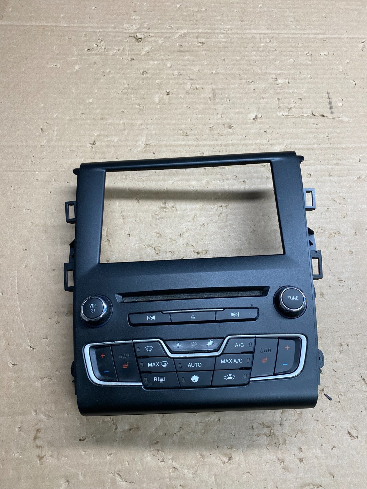2017 to 2020 Ford Fusion Radio Climate Control A/C Control ag6432 DG0