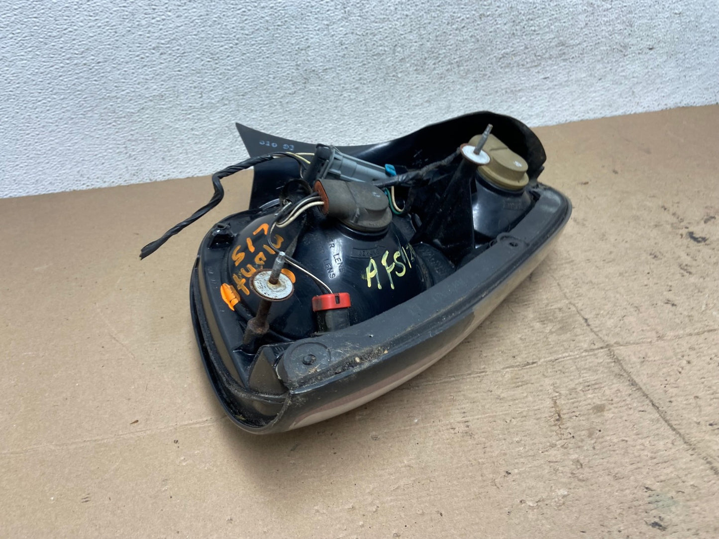 2000 to 2005 Chevrolet Monte Carlo Left Driver LH Side Tail Light AF5120 LK5