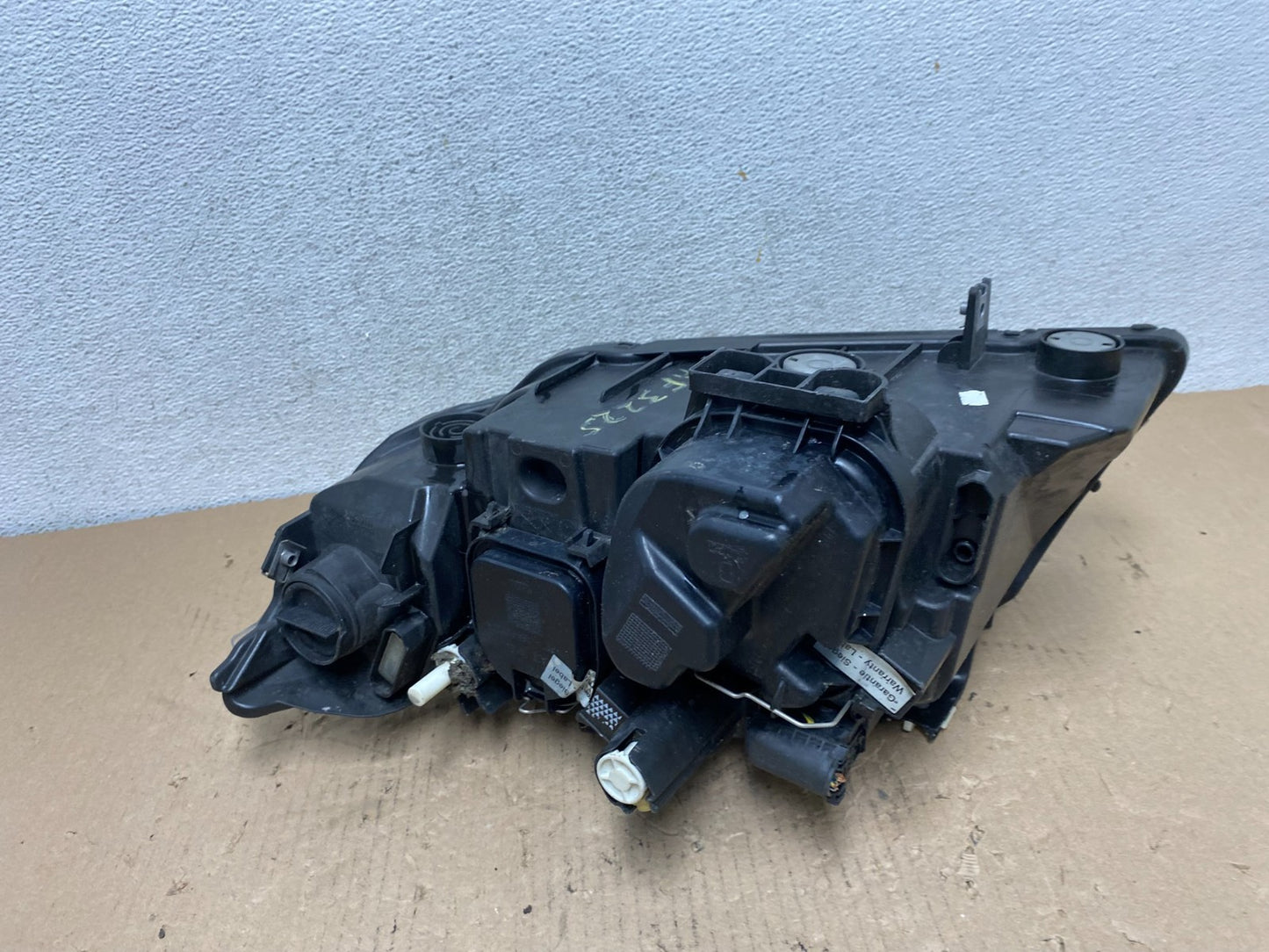 2009-2011 BMW 3 Series 328i 4/D Sedan Headlight Halogen Right Passenger AF32255