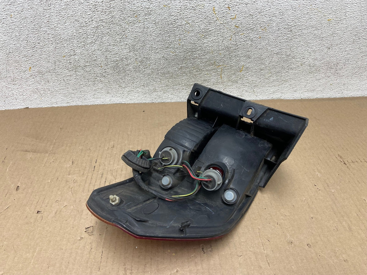 2002 2003 2004 Honda Odyssey Left Driver LH Side Tail Light AH5788 LK5