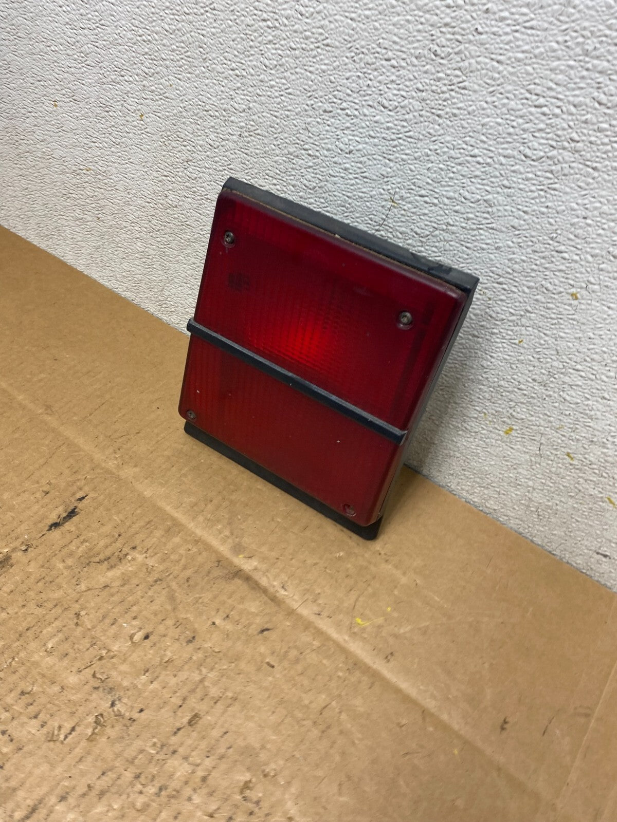 1987 to 1994 Saab 900 Right Passenger RH Inner Tail Light N4575 DG1