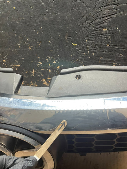 2007 - 2009 Mazda CX9 CX-9 Front Upper Grill Grille Emblem OEM Z3293 DG3