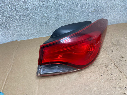 2014 2015 2016 Hyundai Elantra Sedan Right Passenger RH Tail Light OEM AA4053 DW2