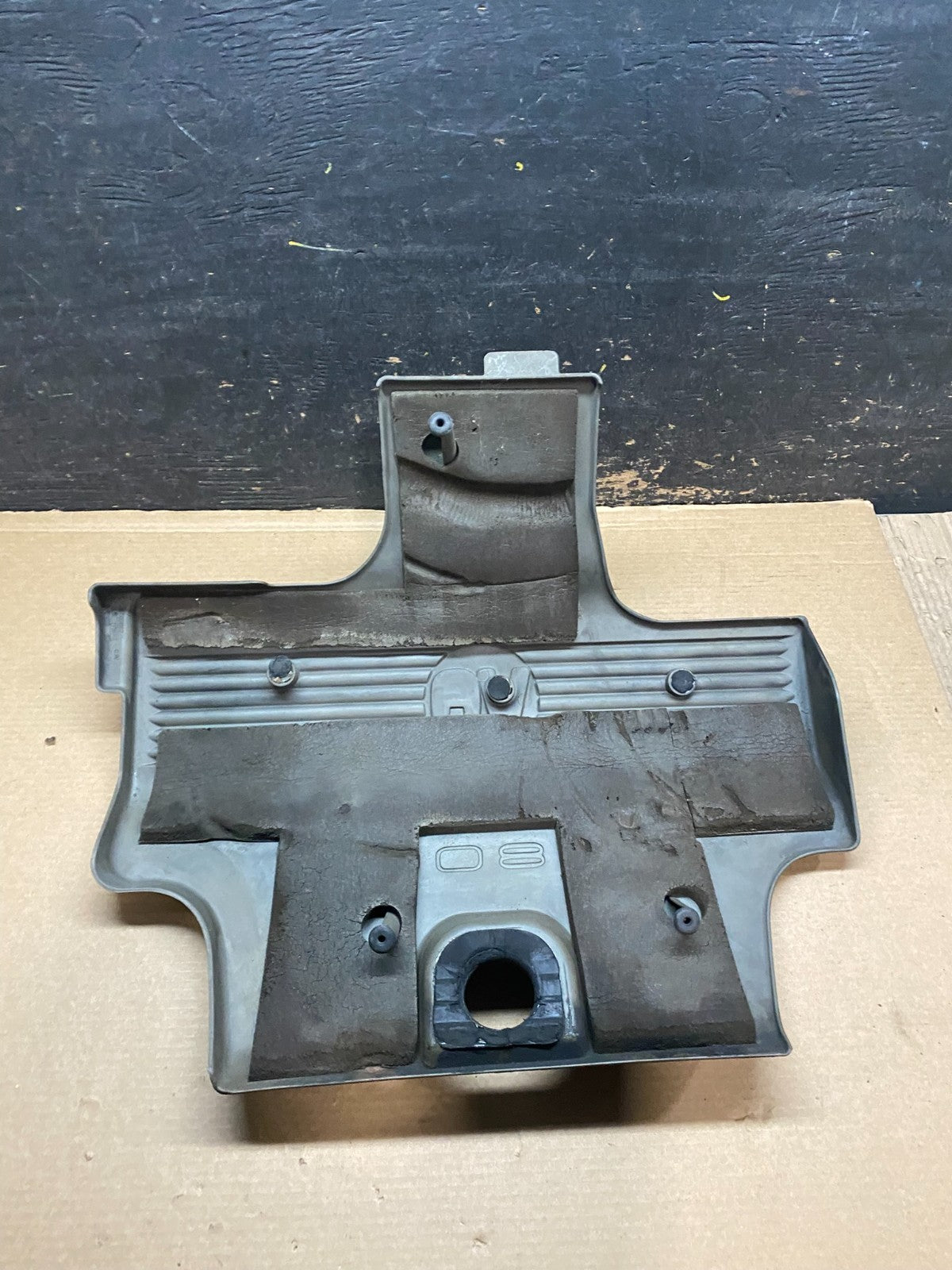 1998 to 2002 Buick Park Avenue Lesabre 3.8L Engine Motor Cover V9320 DG5