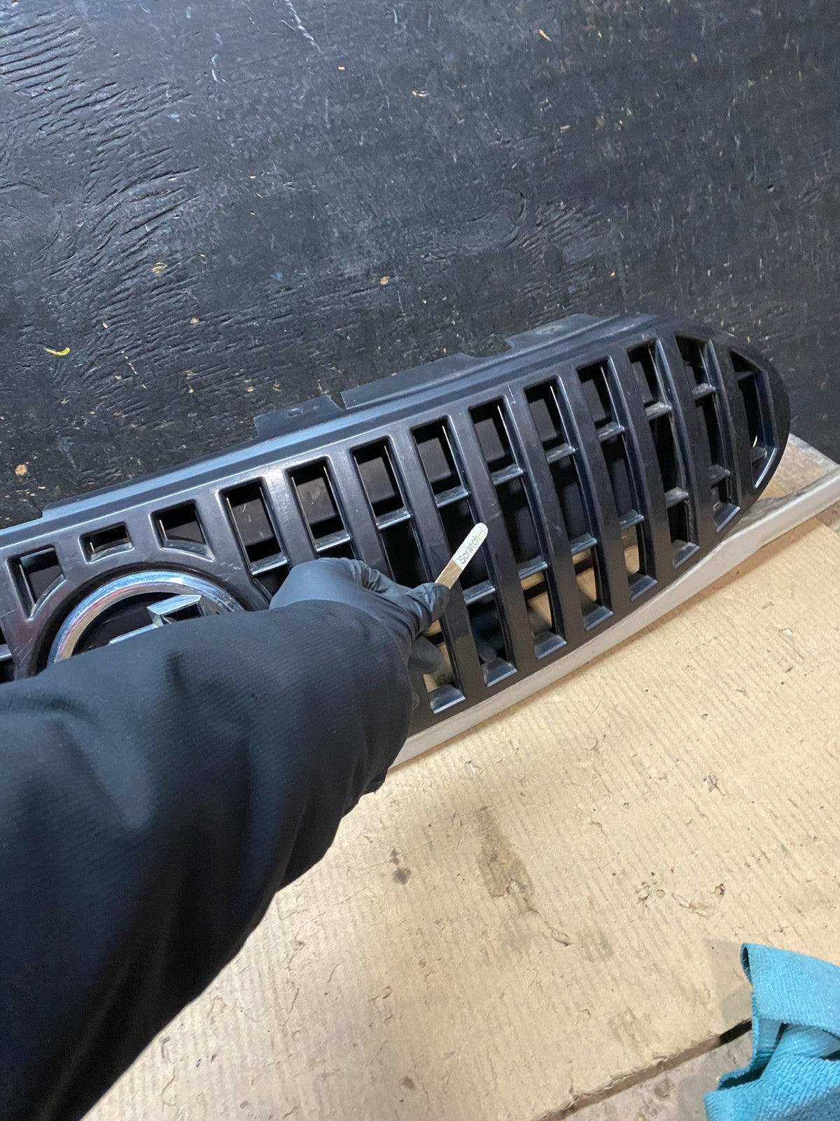 2002-2005 Buick Rendezvous Front Upper Grill Grille With Emblem X3397 DG6