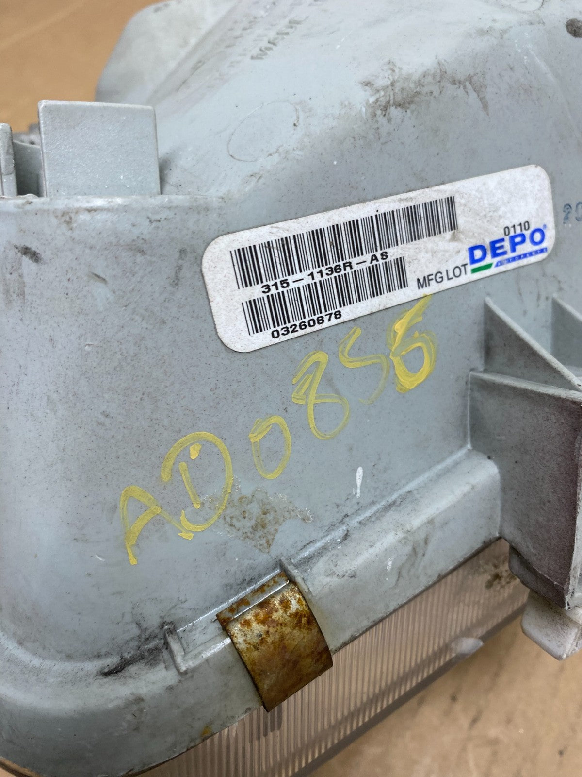 1999-2004 Nissan Pathfinder Right Passenger Side Headlight DEPO AD0856 DW10