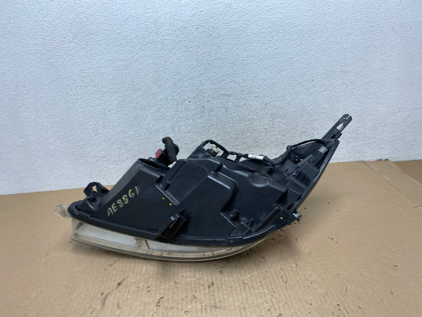 2011 2012 2013 Buick Regal Right Passenger RH Side Headlight AE8861 LK8