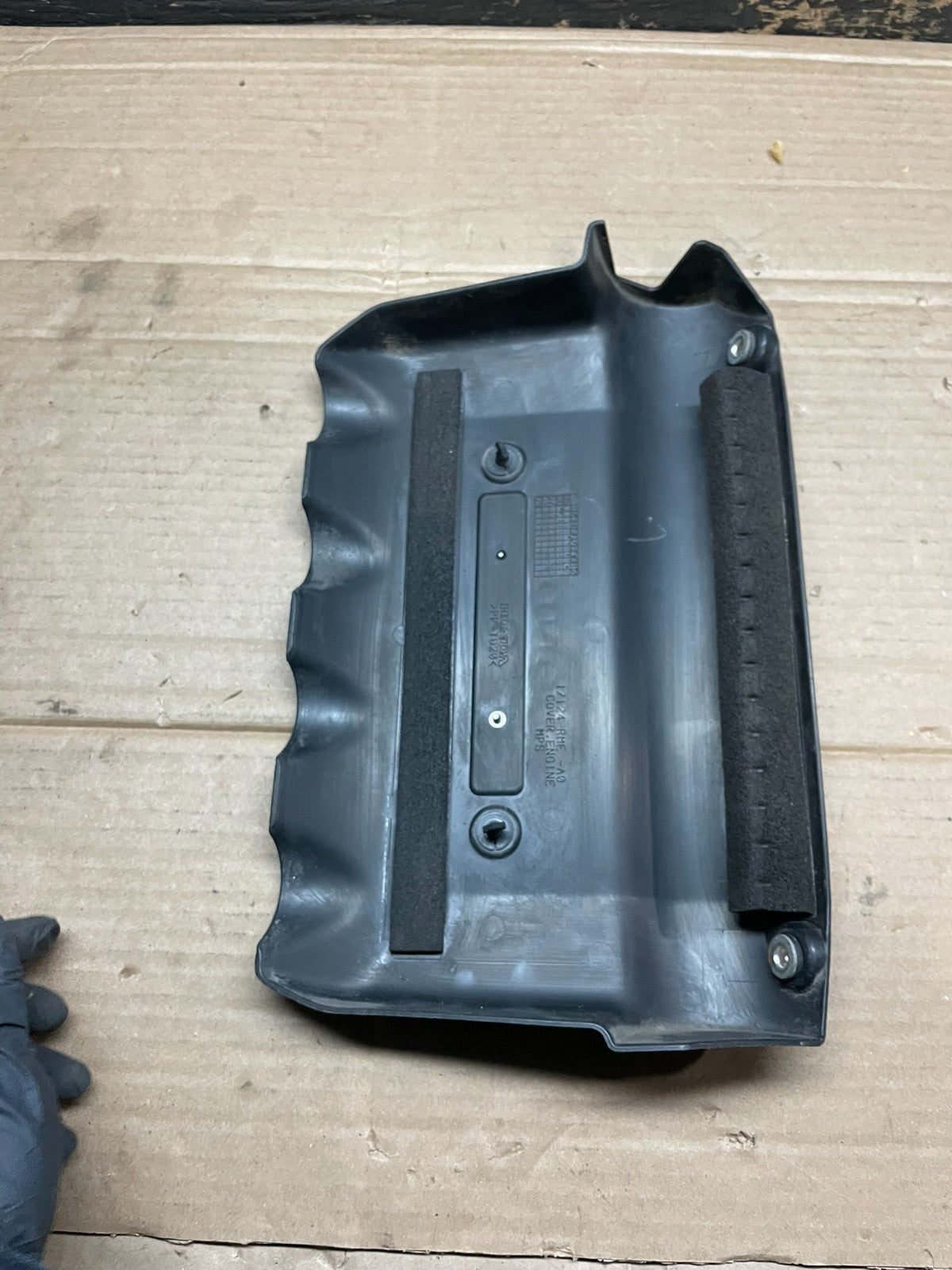 2007 to 2008 Honda Fit Engine Cover Trim Bezel 17124-rme-a0 V2795 DG7