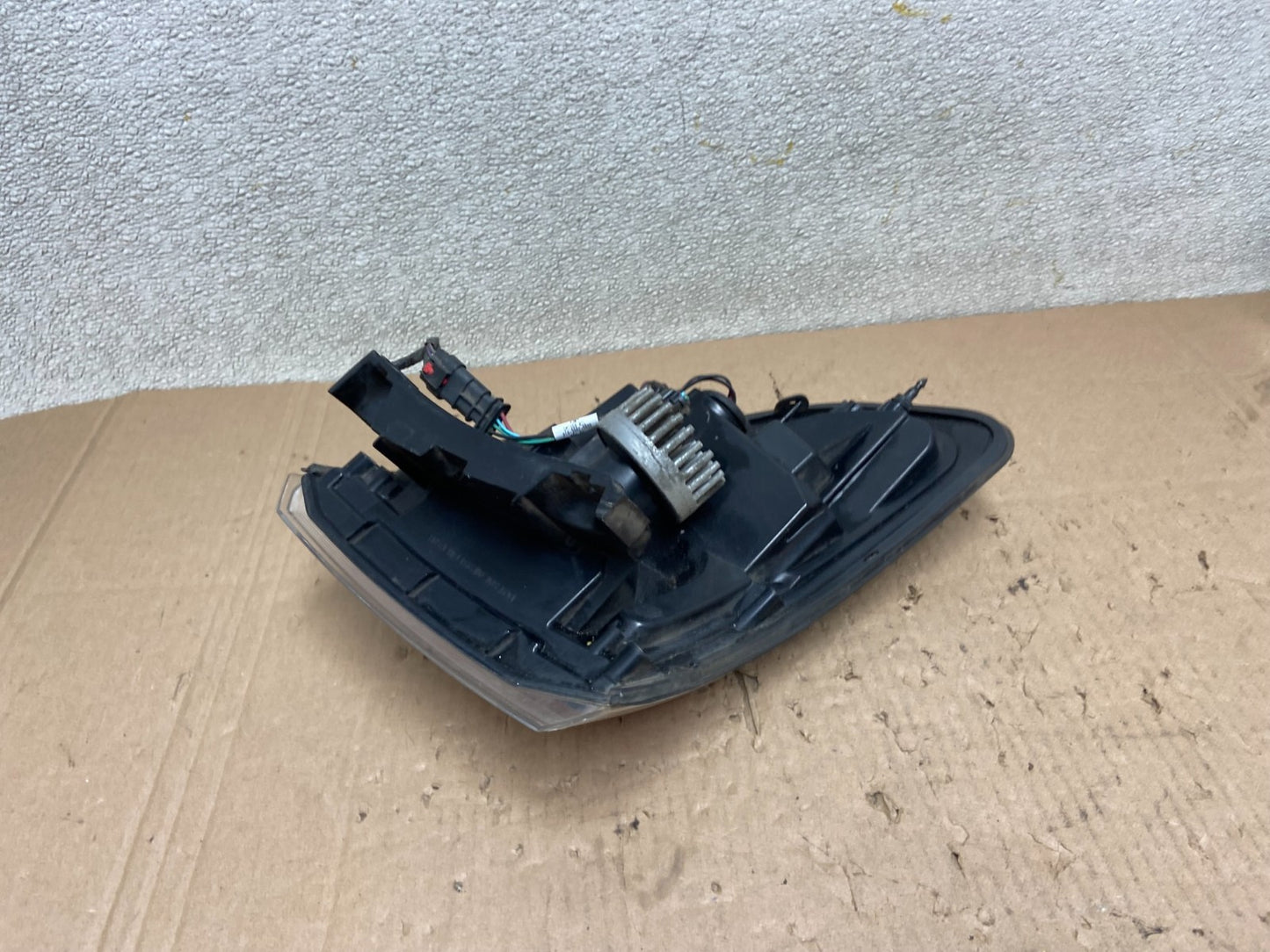 2013 to 2016 GMC Acadia Right Passenger RH Side Tail Light Y0189 DW5
