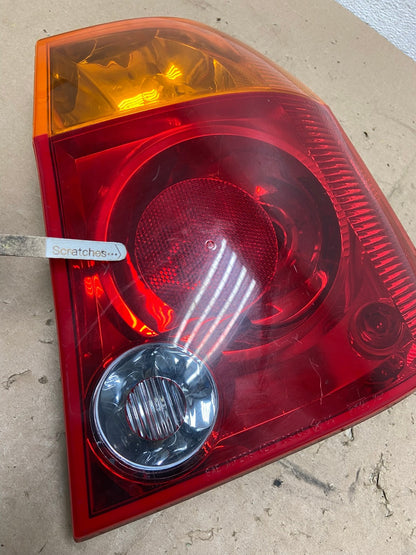2004 to 2006 Chrysler Pacifica Right Passenger Rh Side Tail Light AG5526 LK3