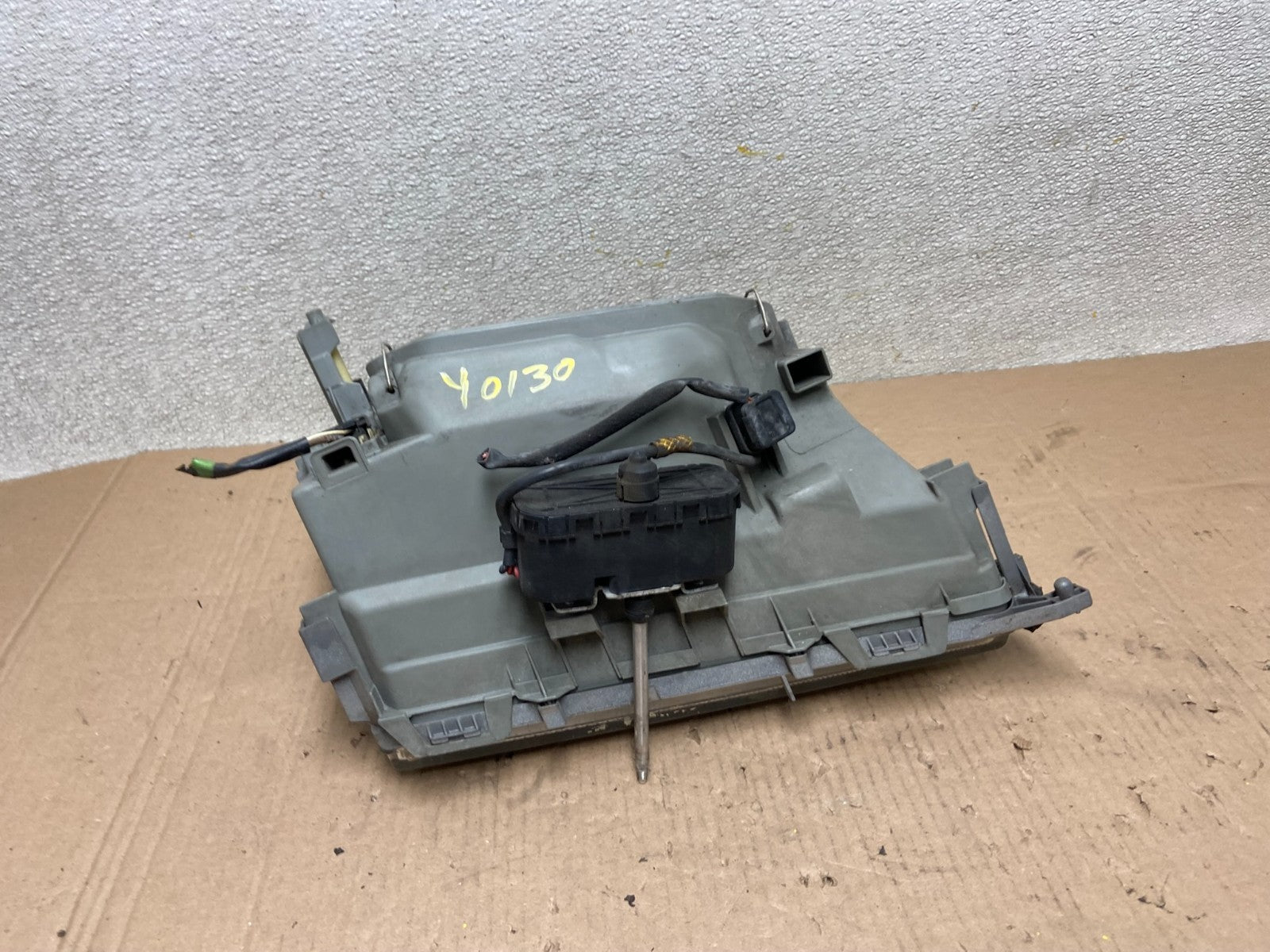 1992-1994 Mercedes W140 S600SEL S6 Left Driver LH Halogen Headlight Oem Y0130 DG5