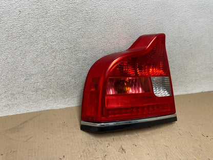 2004 - 2006 Volvo S80 Left Driver LH Side Tail Light AH7680 LK1