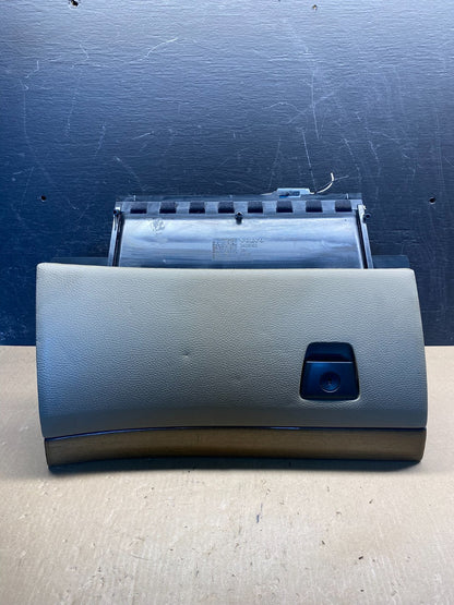 2003 to 2006 Volvo XC90 Dash Glove Box Storage Compartment AG1870 DG0
