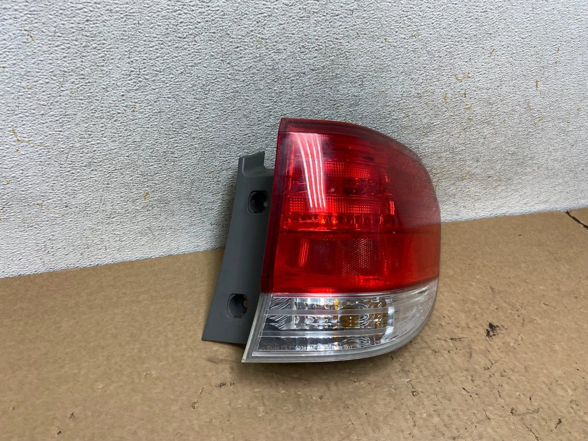 2008 2009 2010 Honda Odyssey Right Passenger Side Tail Light AI3585 LK2