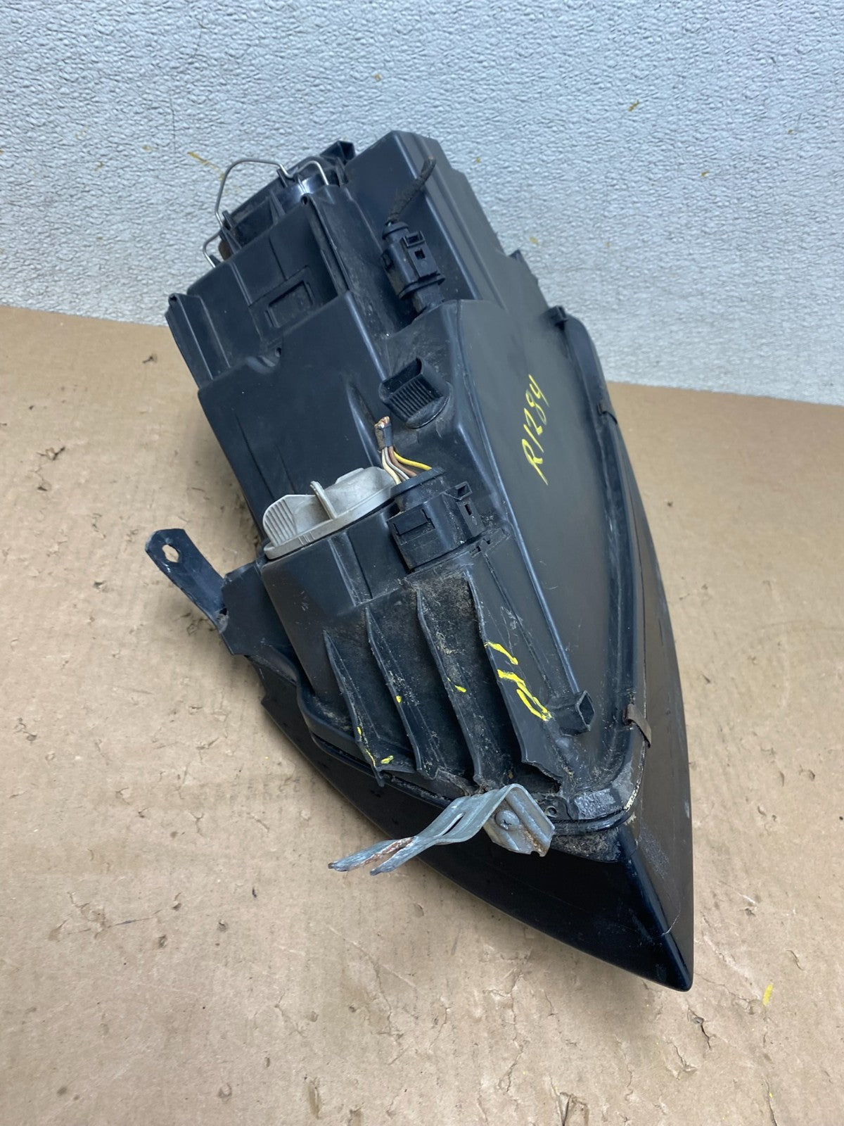 2000 to 2006 Audi TT Right Passenger RH Side Halogen Headlight Oem R1284 DW10