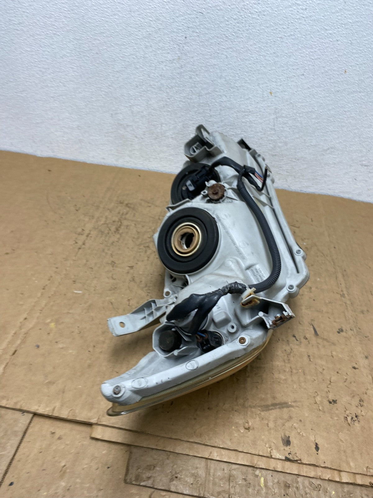 2007 - 2009 Toyota Camry Hybrid Blue Halogen Left Driver LH Headlight AD0544 DW8