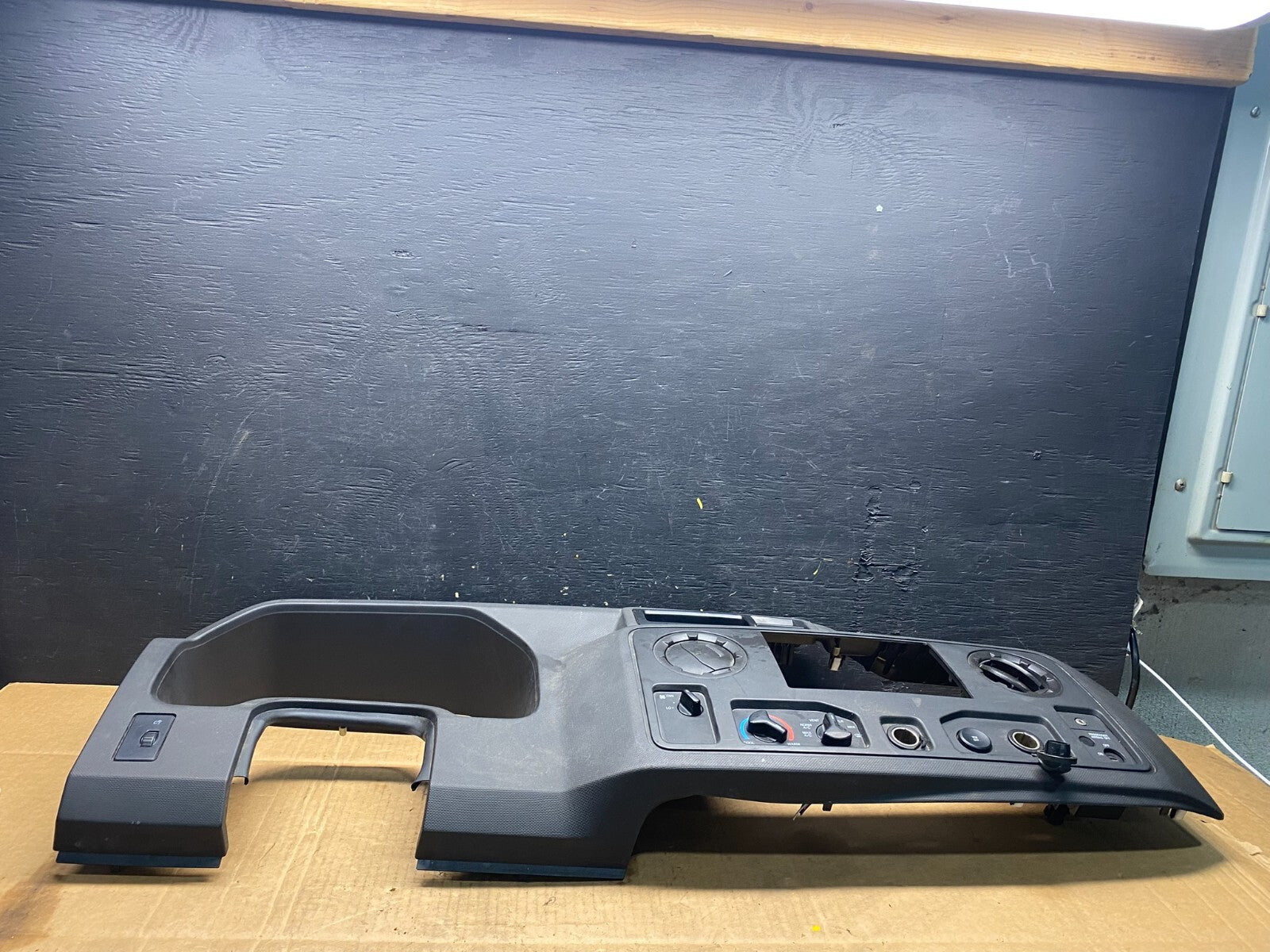 2009 - 2014 Ford E150 E250 Gauge Speedometer Cluster Radio Bezel Trim O1379 DG1