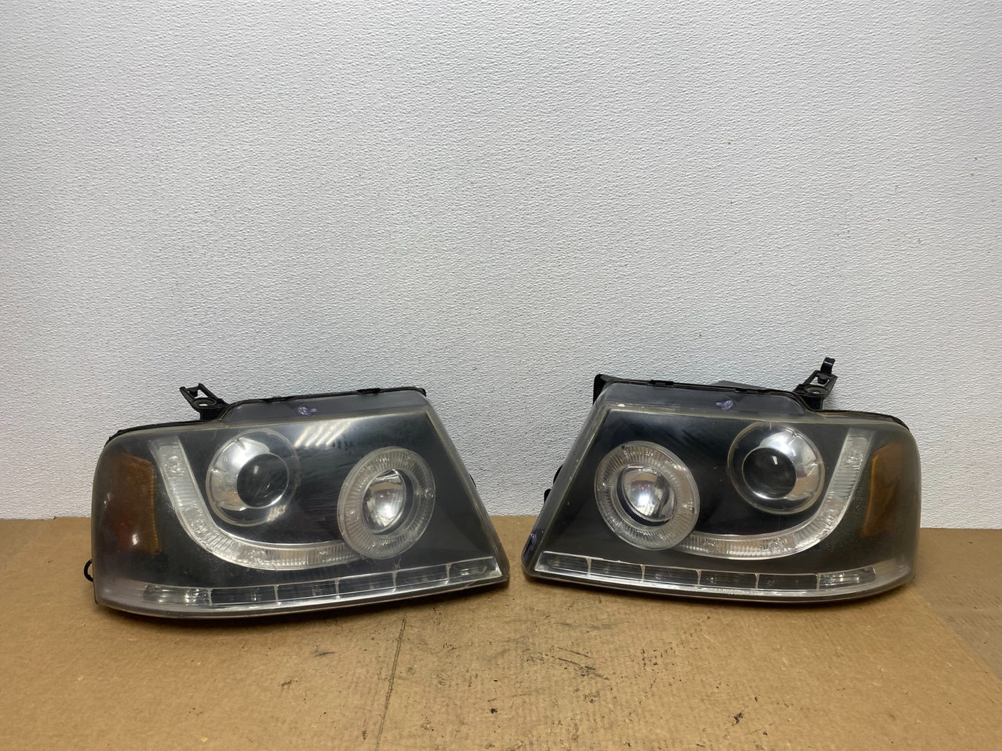 2004 to 2008 Ford F150 F-150 Left+Right Set Side LED Headlights AC3550 DG0