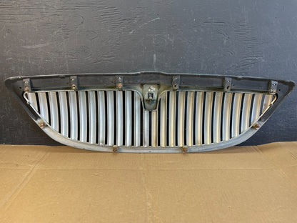2003 to 2011 Lincoln Town Car Front Upper Grille Grill Chrome W/Emblem ac5309 DG3