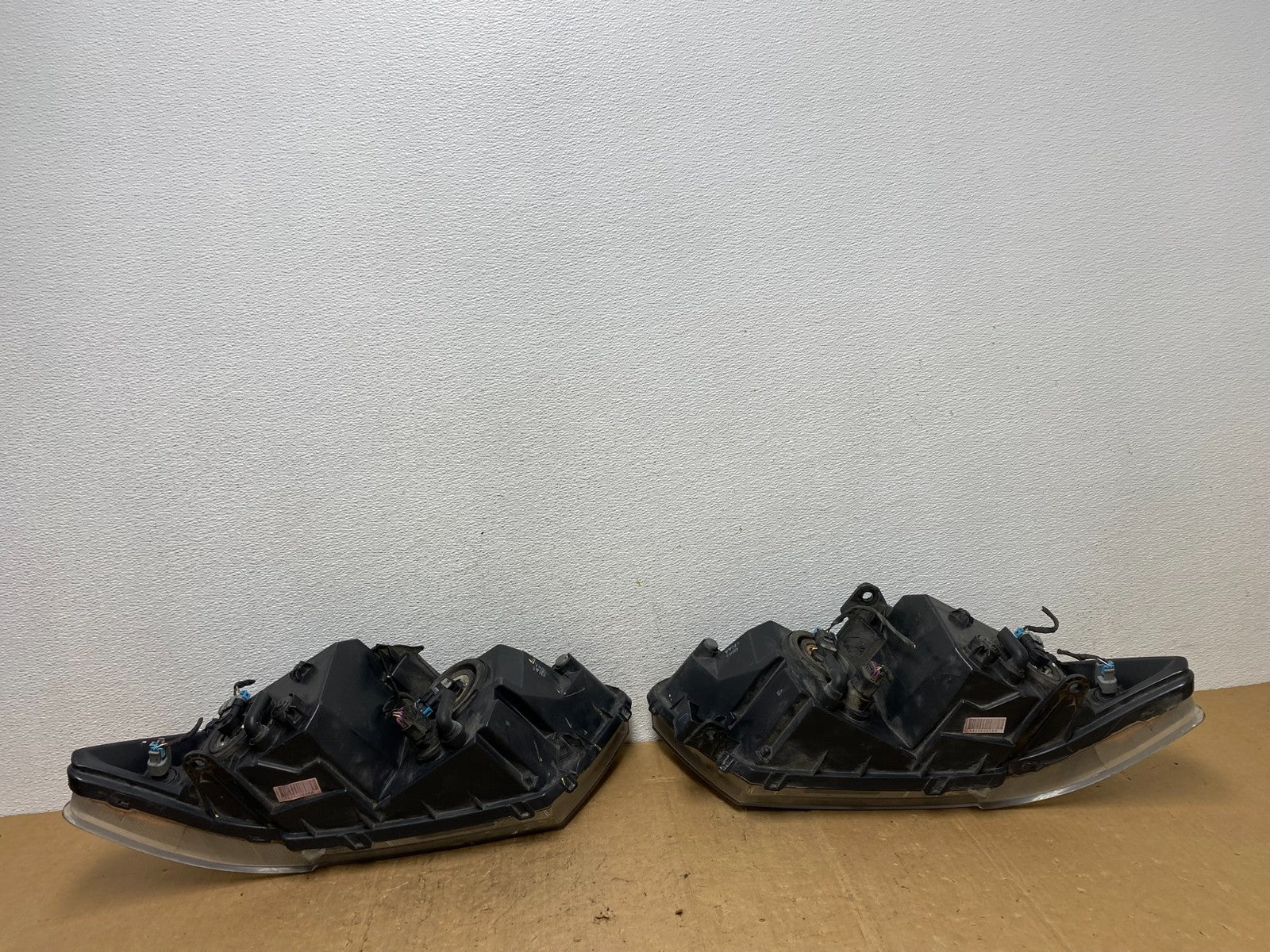 2009 to 2017 Dodge Journey Headlights Left+Right Set Halogen AD0619 DW10