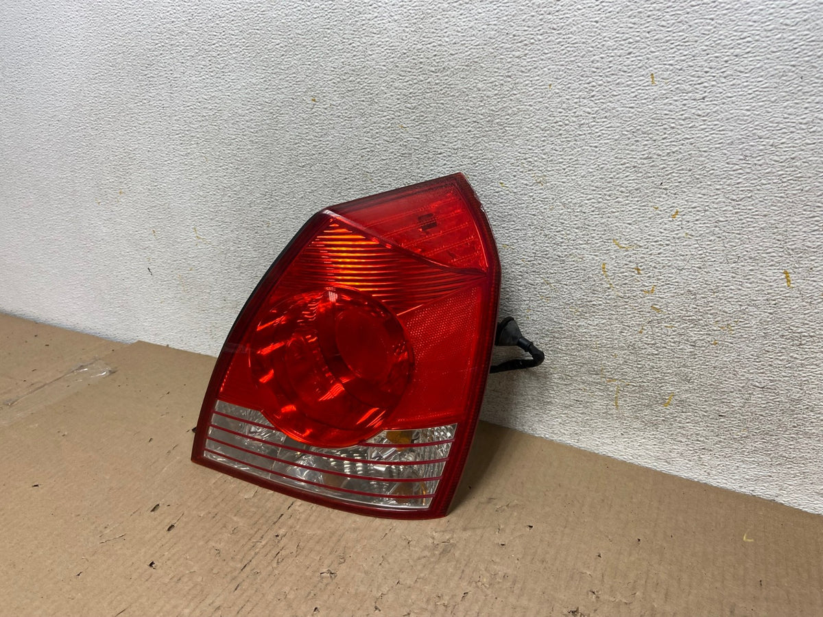 2004 2005 2006 Hyundai Elantra Sedan Right Passenger Tail Light AH5898 LK2