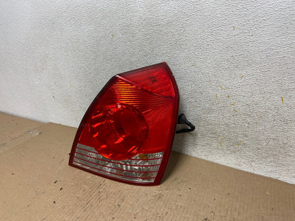 2004 2005 2006 Hyundai Elantra Sedan Right Passenger Tail Light AH5898 LK2