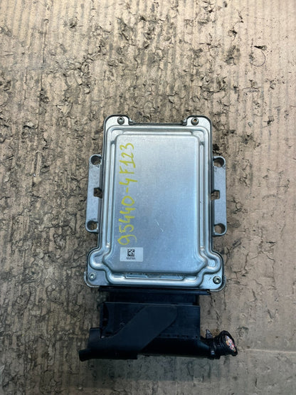 2013 to 2016 Hyundai Genesis Transmission Control Unit TCU TCM V5480 DG2