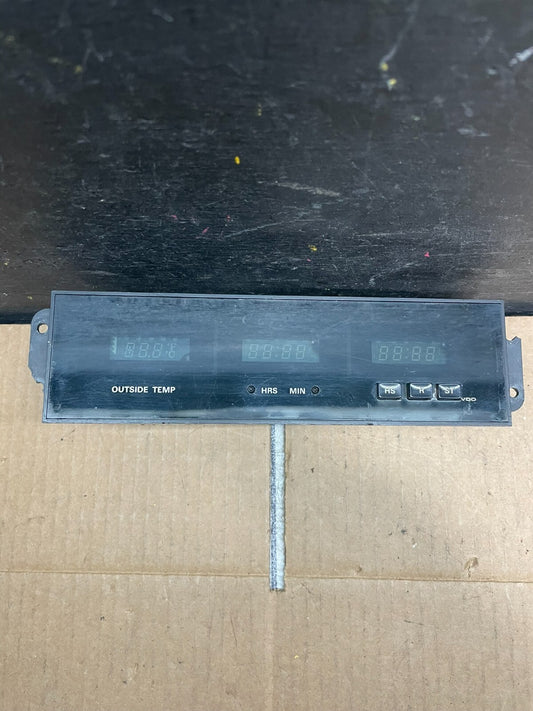 1981 to 1991 Rolls-Royce Silver Spirit Digital Clock Outside Temperature P00940