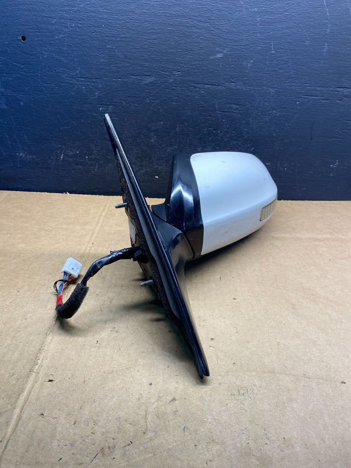2009 to 2014 Nissan Maxima Left Driver Side View Door Trn Sig Mirror AD3704 DW3