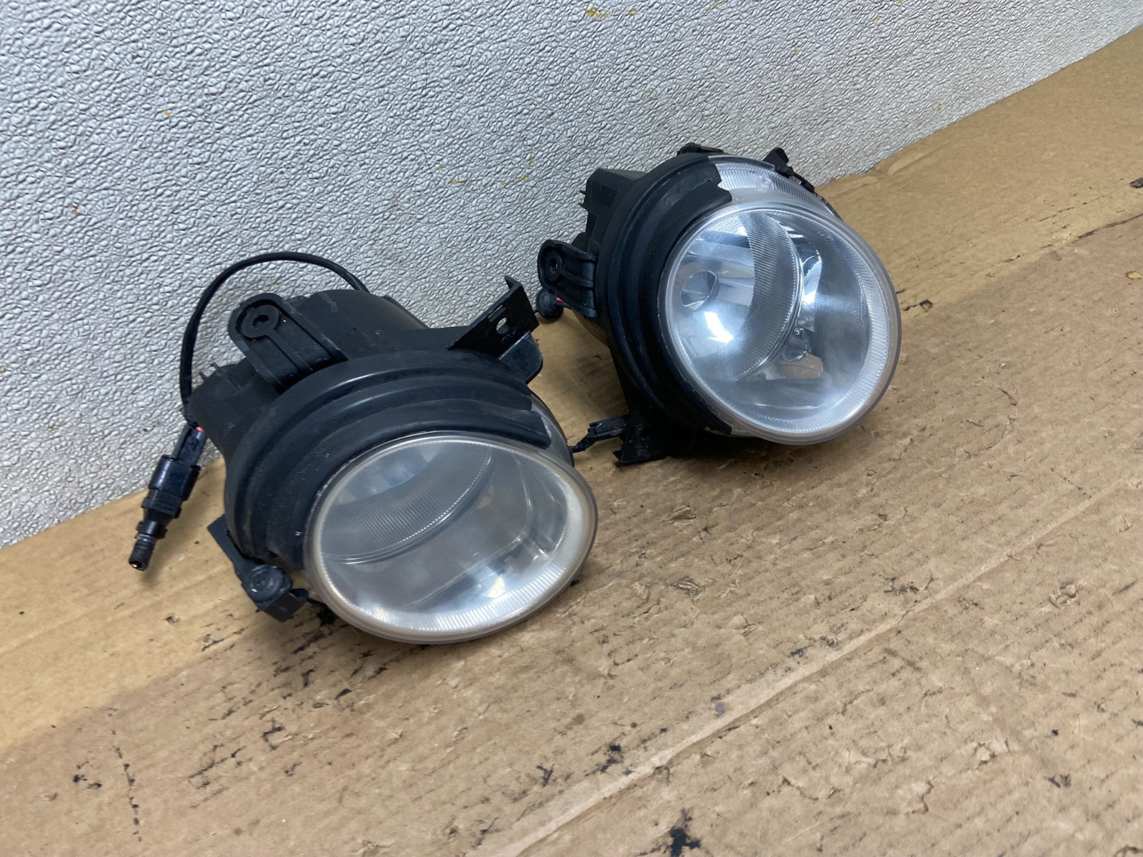 2003 to 2005 Kia Optima Left+Right Side Inner Headlight AB33372
