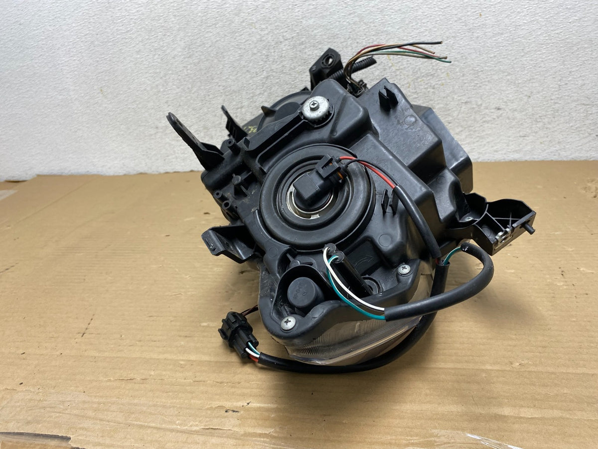 2017 2018 2019 Nissan Rogue Left Driver LH Halogen Headlight AG9327 DG8