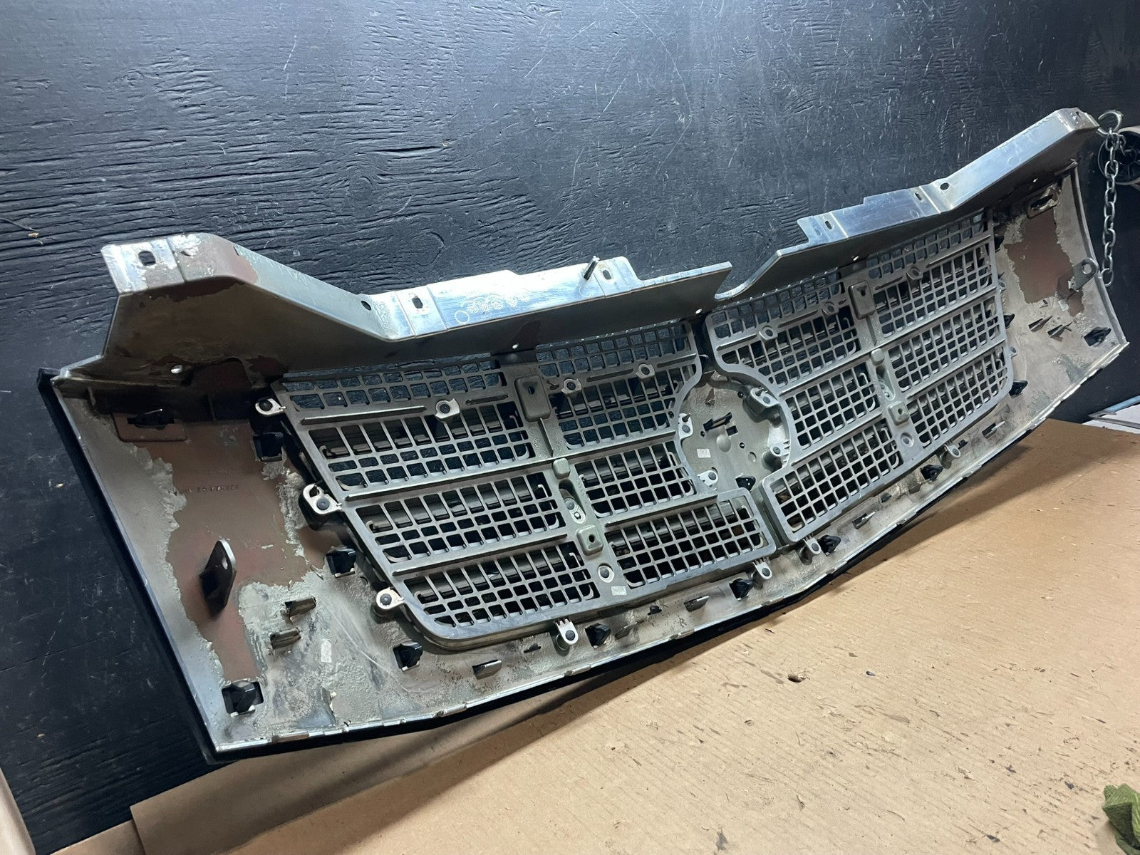 2007-2014 Cadillac Escalade Front Upper Grille Grill OEM aa2387 DG9