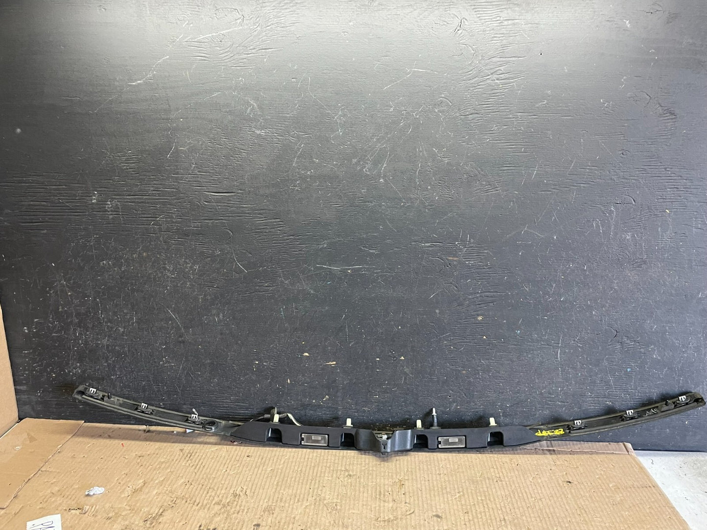 2016 - 2019 Ford Explorer Interceptor Rear Tailgate Molding With Camera M2935 DG4