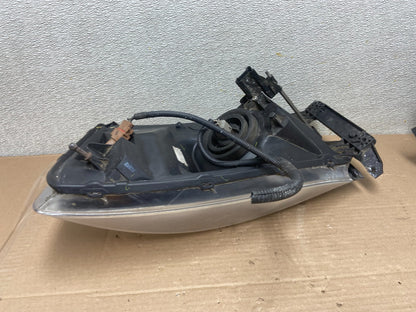 2006 to 2008 Dodge Ram 2500 Right Passenger Halogen Headlight AA8718 DW7