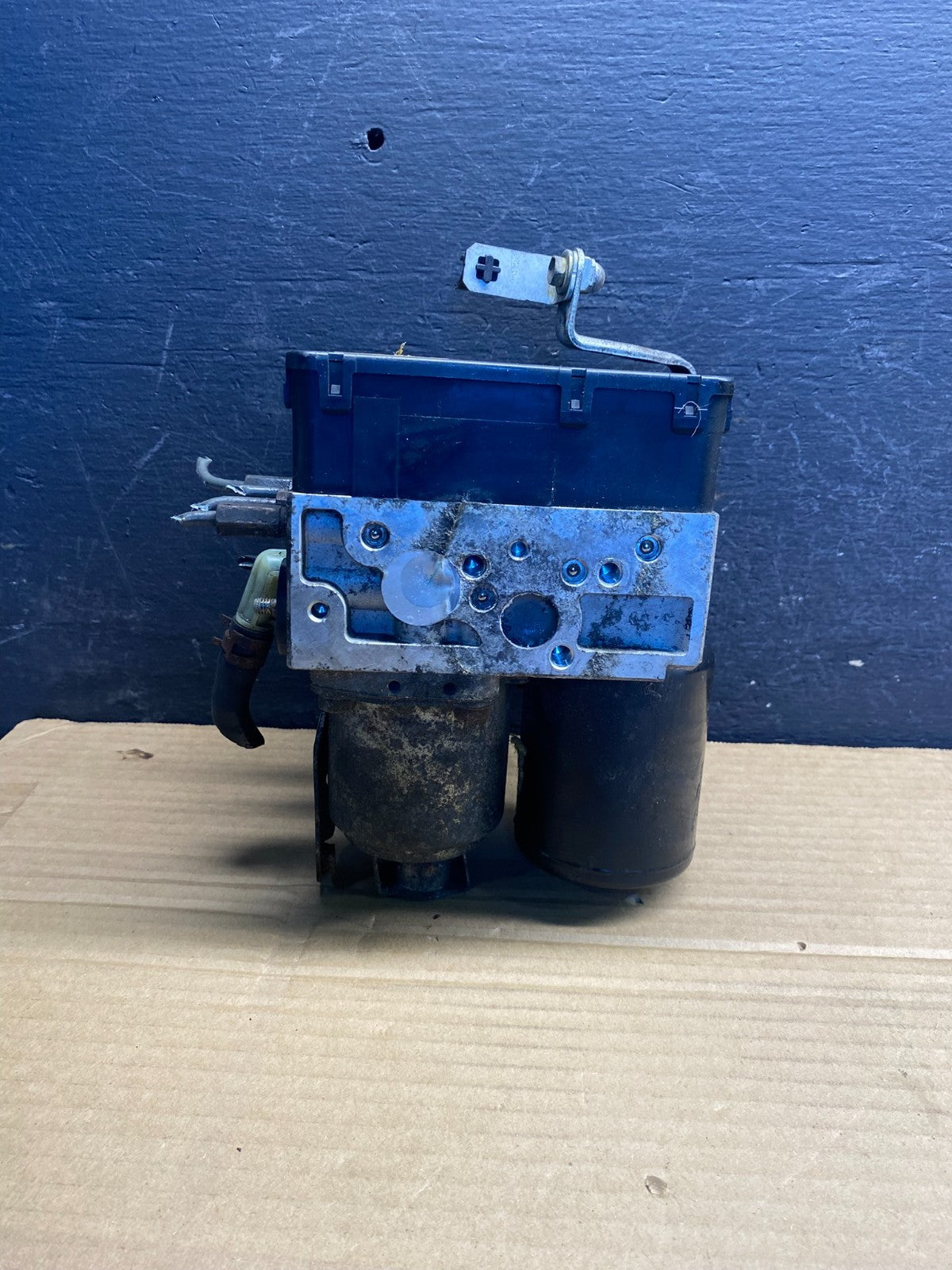 2004 - 2009 Toyota Prius ABS Brake Pump Anti Lock Module AE6199 DG2