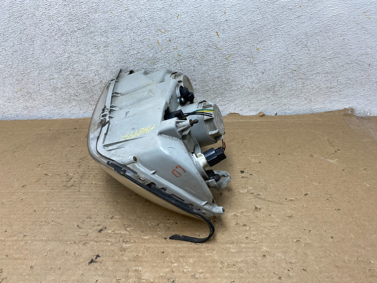 2004 2005 Hyundai XG350 XG Right Passenger RH Headlight Halogen AH8997 DW7