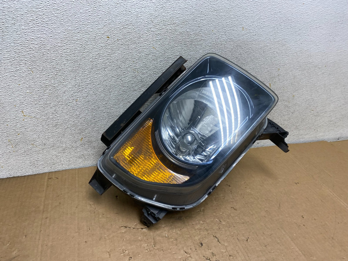 2003 to 2006 Honda Element Right Passenger Rh Side Headlight AI9060 DW2