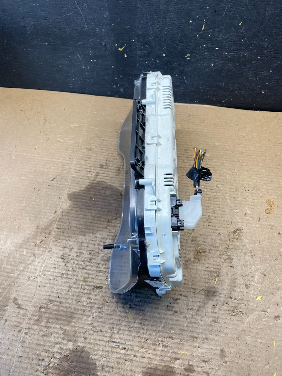 2011 to 2013 Ford E150 E250 E350 VAN Gauge Speedometer Cluster R2719 DG3
